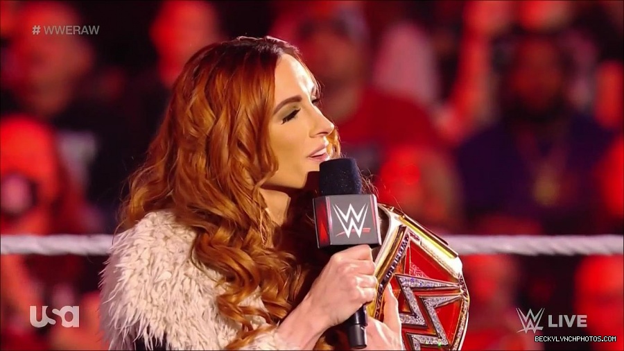 WWE_Monday_Night_Raw_2022_01_03_720p_HDTV_x264-NWCHD_mp4_002401134.jpg