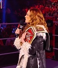 WWE_Monday_Night_Raw_2022_01_03_720p_HDTV_x264-NWCHD_mp4_002403937.jpg