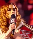 WWE_Monday_Night_Raw_2022_01_03_720p_HDTV_x264-NWCHD_mp4_002512846.jpg