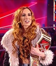 WWE_Monday_Night_Raw_2022_01_03_720p_HDTV_x264-NWCHD_mp4_002537270.jpg
