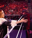 WWE_Monday_Night_Raw_2022_01_03_720p_HDTV_x264-NWCHD_mp4_002562095.jpg