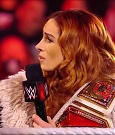 WWE_Monday_Night_Raw_2022_01_03_720p_HDTV_x264-NWCHD_mp4_002598932.jpg