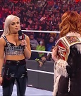 WWE_Monday_Night_Raw_2022_01_03_720p_HDTV_x264-NWCHD_mp4_002675809.jpg