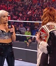 WWE_Monday_Night_Raw_2022_01_03_720p_HDTV_x264-NWCHD_mp4_002676209.jpg