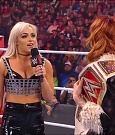 WWE_Monday_Night_Raw_2022_01_03_720p_HDTV_x264-NWCHD_mp4_002679813.jpg