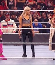 WWE_Monday_Night_Raw_2022_01_03_720p_HDTV_x264-NWCHD_mp4_002867867.jpg