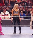 WWE_Monday_Night_Raw_2022_01_03_720p_HDTV_x264-NWCHD_mp4_002868668.jpg