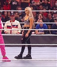 WWE_Monday_Night_Raw_2022_01_03_720p_HDTV_x264-NWCHD_mp4_002878278.jpg