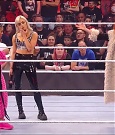 WWE_Monday_Night_Raw_2022_01_03_720p_HDTV_x264-NWCHD_mp4_002882682.jpg