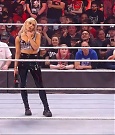 WWE_Monday_Night_Raw_2022_01_03_720p_HDTV_x264-NWCHD_mp4_002886286.jpg