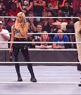 WWE_Monday_Night_Raw_2022_01_03_720p_HDTV_x264-NWCHD_mp4_002887087.jpg