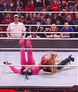 WWE_Monday_Night_Raw_2022_01_03_720p_HDTV_x264-NWCHD_mp4_002945545.jpg