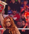 WWE_Monday_Night_Raw_2022_01_03_720p_HDTV_x264-NWCHD_mp4_002951151.jpg