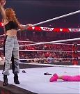 WWE_Monday_Night_Raw_2022_01_03_720p_HDTV_x264-NWCHD_mp4_002956356.jpg