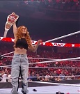 WWE_Monday_Night_Raw_2022_01_03_720p_HDTV_x264-NWCHD_mp4_002957557.jpg