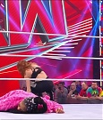 WWE_Monday_Night_Raw_2022_01_03_720p_HDTV_x264-NWCHD_mp4_002959159.jpg