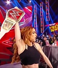WWE_Monday_Night_Raw_2022_01_03_720p_HDTV_x264-NWCHD_mp4_002964764.jpg