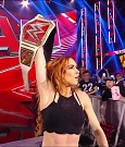 WWE_Monday_Night_Raw_2022_01_03_720p_HDTV_x264-NWCHD_mp4_002965165.jpg