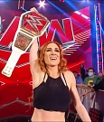 WWE_Monday_Night_Raw_2022_01_03_720p_HDTV_x264-NWCHD_mp4_002968768.jpg