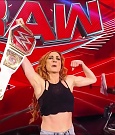 WWE_Monday_Night_Raw_2022_01_03_720p_HDTV_x264-NWCHD_mp4_002972772.jpg