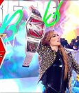 WWE_RAW_17th_Jan_2022_720p_WEBRip_h264-TJ_mp4_000078211.jpg