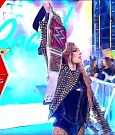WWE_RAW_17th_Jan_2022_720p_WEBRip_h264-TJ_mp4_000079012.jpg