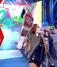 WWE_RAW_17th_Jan_2022_720p_WEBRip_h264-TJ_mp4_000079412.jpg