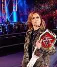 WWE_RAW_17th_Jan_2022_720p_WEBRip_h264-TJ_mp4_000206122.jpg