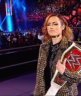 WWE_RAW_17th_Jan_2022_720p_WEBRip_h264-TJ_mp4_000207323.jpg