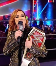 WWE_RAW_17th_Jan_2022_720p_WEBRip_h264-TJ_mp4_000248965.jpg