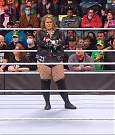 WWE_RAW_17th_Jan_2022_720p_WEBRip_h264-TJ_mp4_000546078.jpg