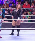 WWE_RAW_17th_Jan_2022_720p_WEBRip_h264-TJ_mp4_000573306.jpg
