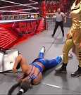 WWE_Monday_Night_Raw_2022_03_14_720p_HDTV_x264-NWCHD_mp4_004749816.jpg