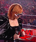 WWE_RAW_25th_April_2022_720p_WEBRip_h264-TJ_mp4_003647309.jpg