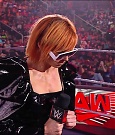 WWE_RAW_25th_April_2022_720p_WEBRip_h264-TJ_mp4_003648911.jpg