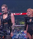 WWE_Monday_Night_Raw_2022_05_02_720p_HDTV_x264-NWCHD_mp4_006669837.jpg