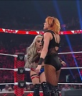 WWE_Monday_Night_Raw_2022_05_02_720p_HDTV_x264-NWCHD_mp4_007009009.jpg