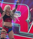WWE_Monday_Night_Raw_2022_05_02_720p_HDTV_x264-NWCHD_mp4_007034635.jpg