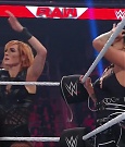WWE_Monday_Night_Raw_2022_05_02_720p_HDTV_x264-NWCHD_mp4_007101502.jpg