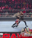WWE_Monday_Night_Raw_2022_05_02_720p_HDTV_x264-NWCHD_mp4_007110311.jpg