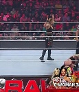 WWE_Monday_Night_Raw_2022_05_02_720p_HDTV_x264-NWCHD_mp4_007113514.jpg