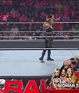 WWE_Monday_Night_Raw_2022_05_02_720p_HDTV_x264-NWCHD_mp4_007113915.jpg