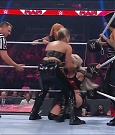 WWE_Monday_Night_Raw_2022_05_02_720p_HDTV_x264-NWCHD_mp4_007142744.jpg