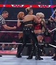 WWE_Monday_Night_Raw_2022_05_02_720p_HDTV_x264-NWCHD_mp4_007143144.jpg