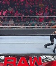 WWE_Monday_Night_Raw_2022_05_02_720p_HDTV_x264-NWCHD_mp4_007143945.jpg