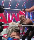 WWE_Monday_Night_Raw_2022_05_02_720p_HDTV_x264-NWCHD_mp4_007149150.jpg