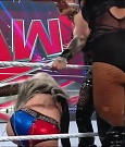 WWE_Monday_Night_Raw_2022_05_02_720p_HDTV_x264-NWCHD_mp4_007149550.jpg