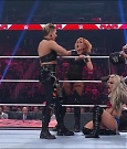 WWE_Monday_Night_Raw_2022_05_02_720p_HDTV_x264-NWCHD_mp4_007152353.jpg