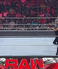 WWE_Monday_Night_Raw_2022_05_02_720p_HDTV_x264-NWCHD_mp4_007155957.jpg