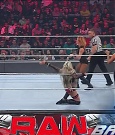 WWE_Monday_Night_Raw_2022_05_02_720p_HDTV_x264-NWCHD_mp4_007163164.jpg